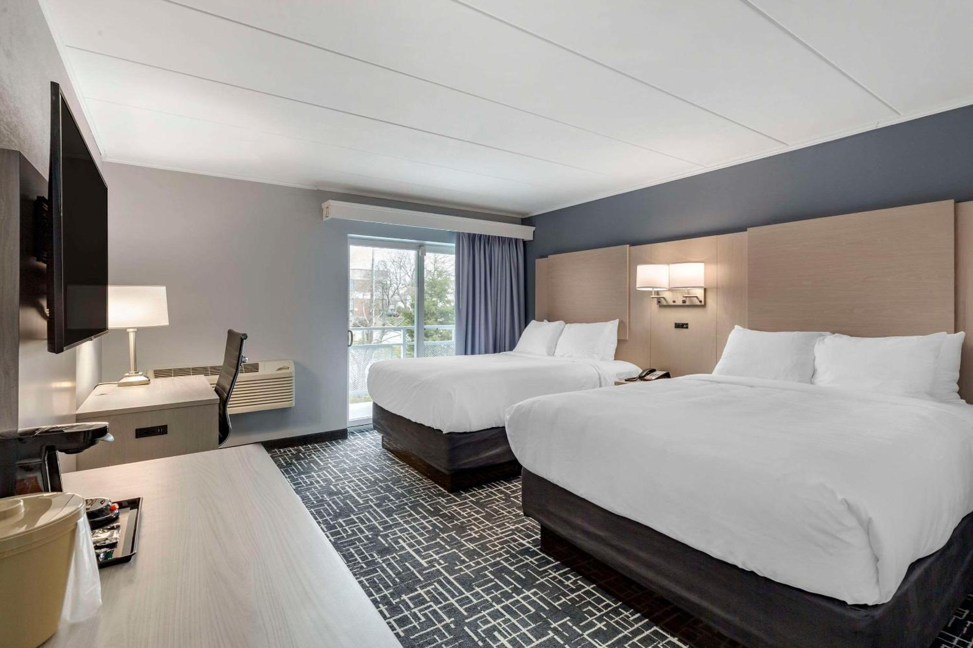 Comfort Inn Hyannis - Cape Cod Exterior photo